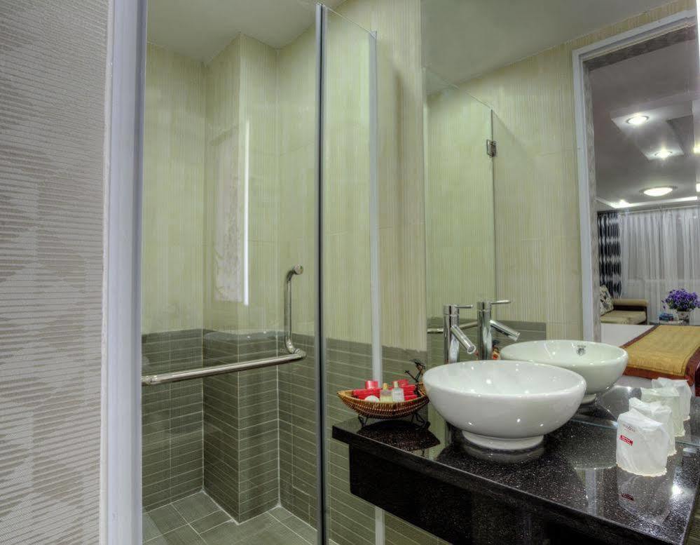 Hong Vina Hotel Ho Chi Minh-stad Buitenkant foto